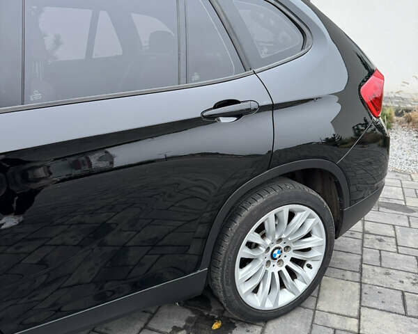 Чорний БМВ Х1, об'ємом двигуна 2 л та пробігом 155 тис. км за 13100 $, фото 11 на Automoto.ua