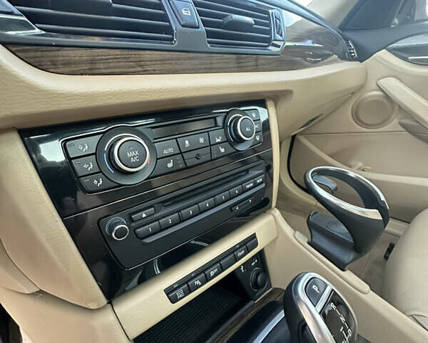 Чорний БМВ Х1, об'ємом двигуна 2 л та пробігом 177 тис. км за 10900 $, фото 34 на Automoto.ua