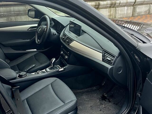 Чорний БМВ Х1, об'ємом двигуна 2 л та пробігом 135 тис. км за 11000 $, фото 7 на Automoto.ua