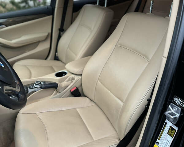 Чорний БМВ Х1, об'ємом двигуна 2 л та пробігом 155 тис. км за 13100 $, фото 20 на Automoto.ua