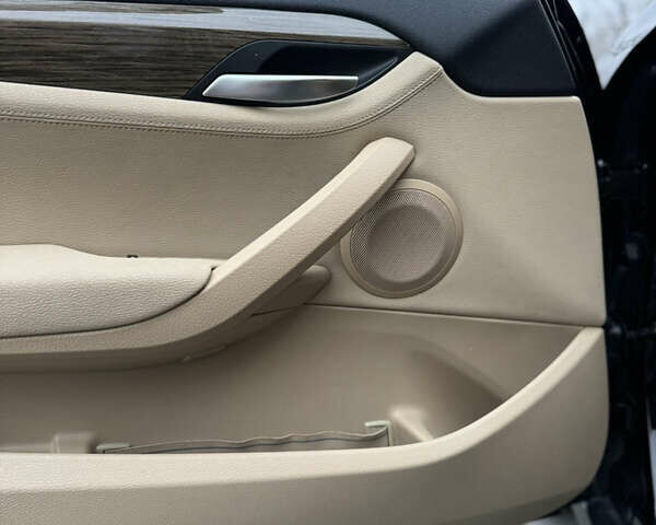 Чорний БМВ Х1, об'ємом двигуна 2 л та пробігом 155 тис. км за 13100 $, фото 23 на Automoto.ua