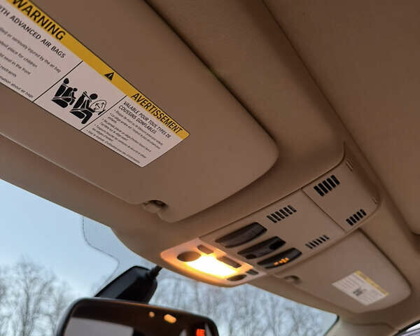 Чорний БМВ Х1, об'ємом двигуна 2 л та пробігом 155 тис. км за 13100 $, фото 48 на Automoto.ua