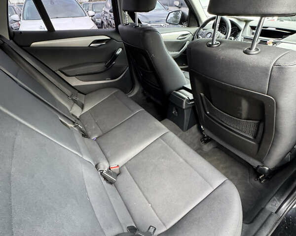 Чорний БМВ Х1, об'ємом двигуна 2 л та пробігом 188 тис. км за 10800 $, фото 25 на Automoto.ua