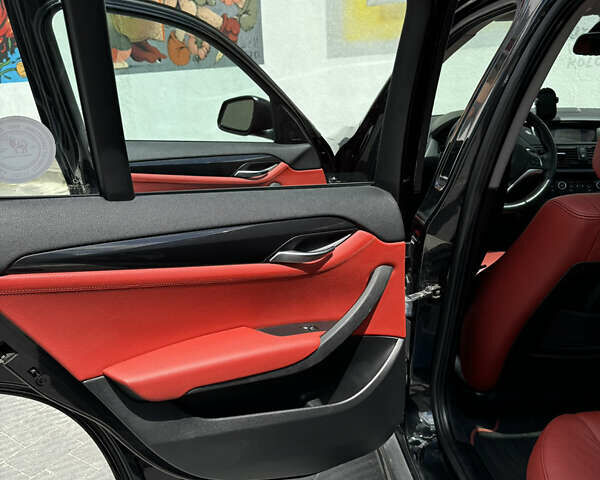 Чорний БМВ Х1, об'ємом двигуна 2 л та пробігом 192 тис. км за 13200 $, фото 28 на Automoto.ua