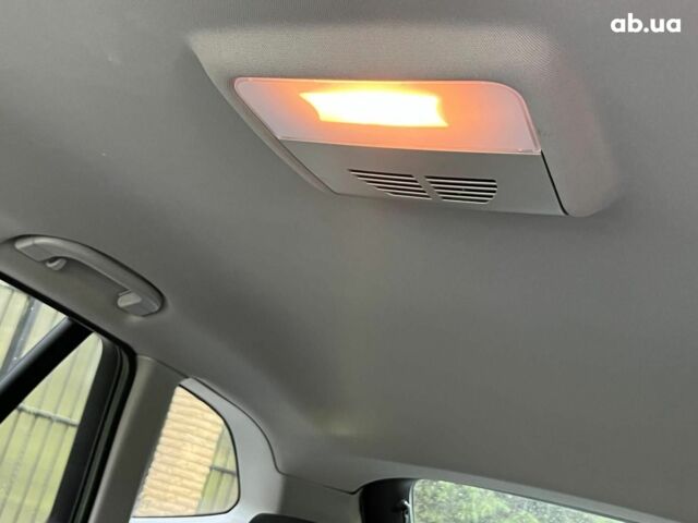 Чорний БМВ Х1, об'ємом двигуна 2 л та пробігом 345 тис. км за 11490 $, фото 29 на Automoto.ua