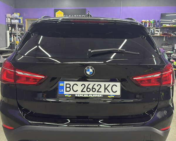 БМВ Х1 2015 в Львове на Automoto.ua Черный БМВ Х1, объемом двигателя 2 л и пробегом 180 тыс. км за 16450 $, фото 12 на Automoto.ua