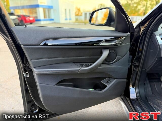 Черный БМВ Х1, объемом двигателя 2 л и пробегом 180 тыс. км за 18000 $, фото 9 на Automoto.ua