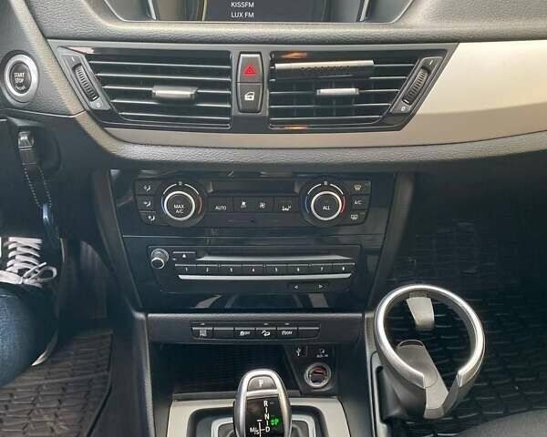 Чорний БМВ Х1, об'ємом двигуна 2 л та пробігом 87 тис. км за 16950 $, фото 12 на Automoto.ua