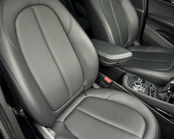 Чорний БМВ Х1, об'ємом двигуна 2 л та пробігом 104 тис. км за 15800 $, фото 42 на Automoto.ua