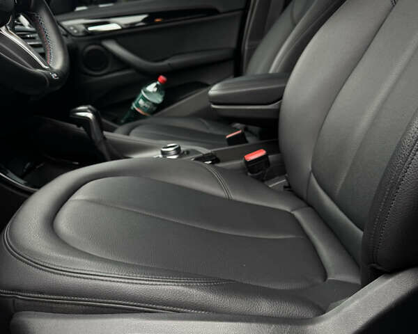 Чорний БМВ Х1, об'ємом двигуна 2 л та пробігом 104 тис. км за 15800 $, фото 26 на Automoto.ua