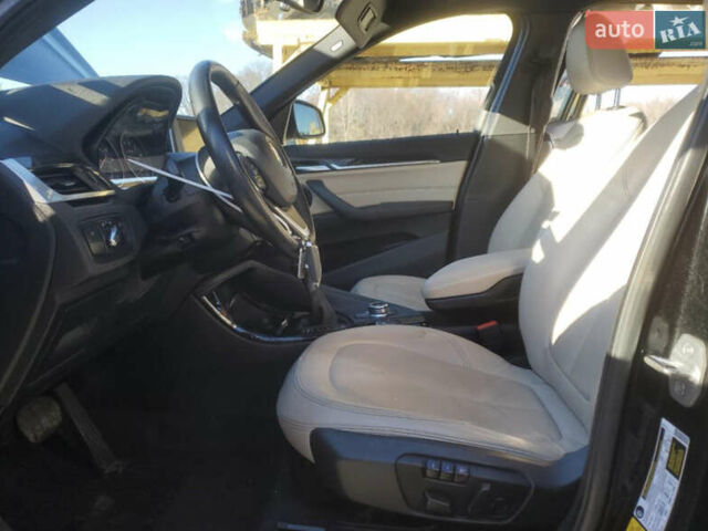 Чорний БМВ Х1, об'ємом двигуна 0 л та пробігом 152 тис. км за 12500 $, фото 6 на Automoto.ua