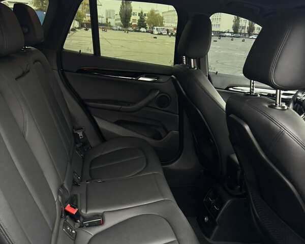 Чорний БМВ Х1, об'ємом двигуна 2 л та пробігом 104 тис. км за 15800 $, фото 37 на Automoto.ua