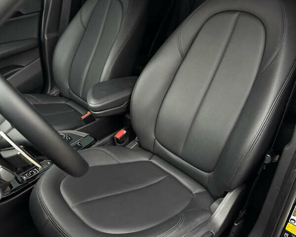 Чорний БМВ Х1, об'ємом двигуна 2 л та пробігом 104 тис. км за 15800 $, фото 28 на Automoto.ua