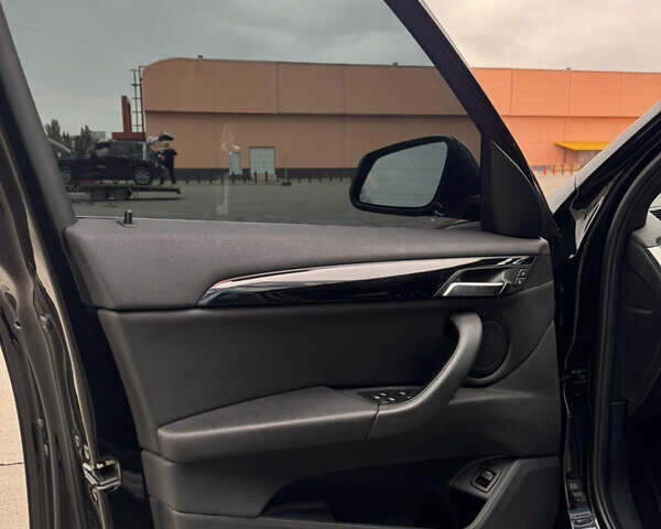 Чорний БМВ Х1, об'ємом двигуна 2 л та пробігом 104 тис. км за 15800 $, фото 22 на Automoto.ua
