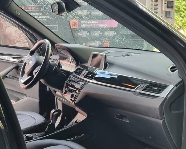Чорний БМВ Х1, об'ємом двигуна 2 л та пробігом 178 тис. км за 15500 $, фото 5 на Automoto.ua