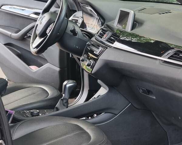 Чорний БМВ Х1, об'ємом двигуна 2 л та пробігом 178 тис. км за 15500 $, фото 8 на Automoto.ua