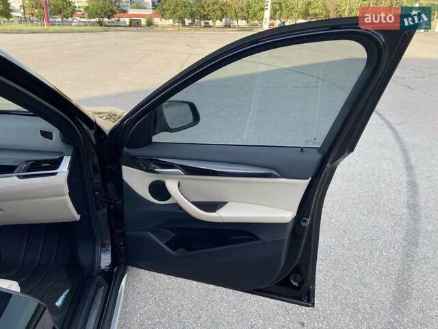 Черный БМВ Х1, объемом двигателя 2 л и пробегом 73 тыс. км за 19900 $, фото 24 на Automoto.ua