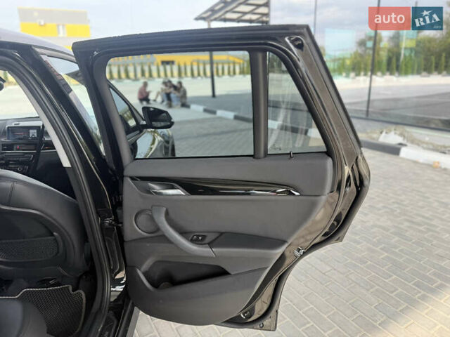 Черный БМВ Х1, объемом двигателя 1.5 л и пробегом 50 тыс. км за 27999 $, фото 35 на Automoto.ua