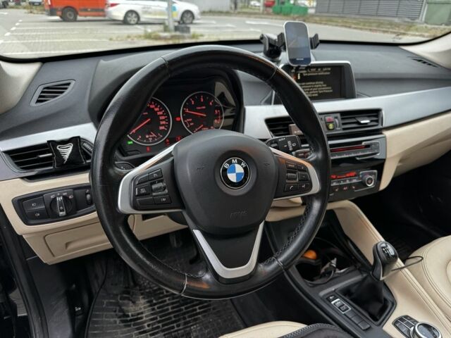 Черный БМВ Х1, объемом двигателя 2 л и пробегом 283 тыс. км за 14000 $, фото 4 на Automoto.ua