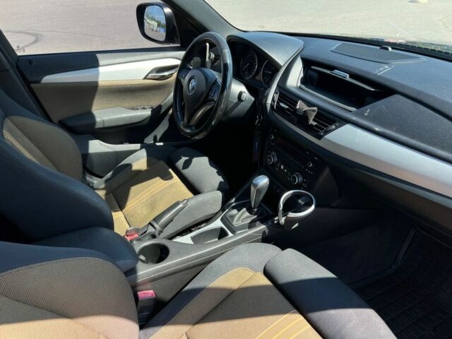 Коричневый БМВ Х1, объемом двигателя 2 л и пробегом 242 тыс. км за 11000 $, фото 10 на Automoto.ua