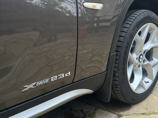 Коричневий БМВ Х1, об'ємом двигуна 2 л та пробігом 206 тис. км за 13700 $, фото 3 на Automoto.ua