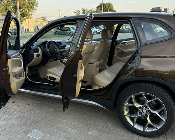 Коричневый БМВ Х1, объемом двигателя 2 л и пробегом 138 тыс. км за 13699 $, фото 14 на Automoto.ua