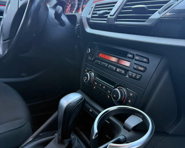 Коричневый БМВ Х1, объемом двигателя 2 л и пробегом 80 тыс. км за 10300 $, фото 19 на Automoto.ua