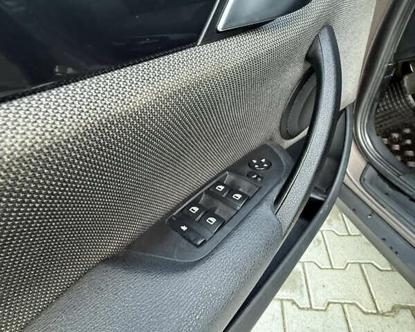 Коричневый БМВ Х1, объемом двигателя 2 л и пробегом 80 тыс. км за 10300 $, фото 26 на Automoto.ua