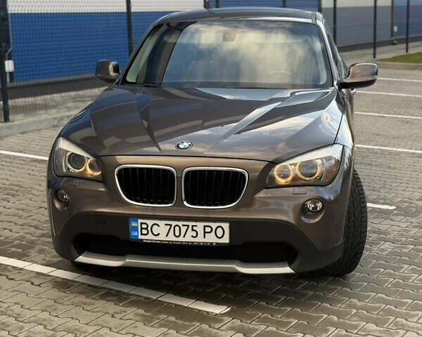 Коричневый БМВ Х1, объемом двигателя 2 л и пробегом 79 тыс. км за 12000 $, фото 2 на Automoto.ua