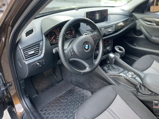 Коричневий БМВ Х1, об'ємом двигуна 2 л та пробігом 150 тис. км за 12800 $, фото 4 на Automoto.ua