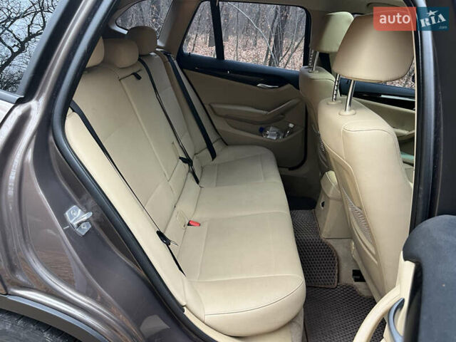 Коричневый БМВ Х1, объемом двигателя 2 л и пробегом 124 тыс. км за 13300 $, фото 11 на Automoto.ua
