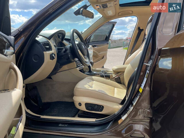 Коричневый БМВ Х1, объемом двигателя 2 л и пробегом 91 тыс. км за 14400 $, фото 21 на Automoto.ua