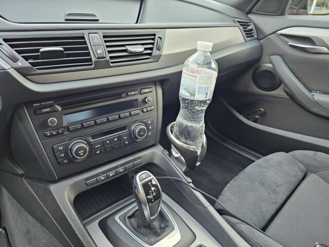 Красный БМВ Х1, объемом двигателя 2 л и пробегом 55 тыс. км за 18500 $, фото 7 на Automoto.ua