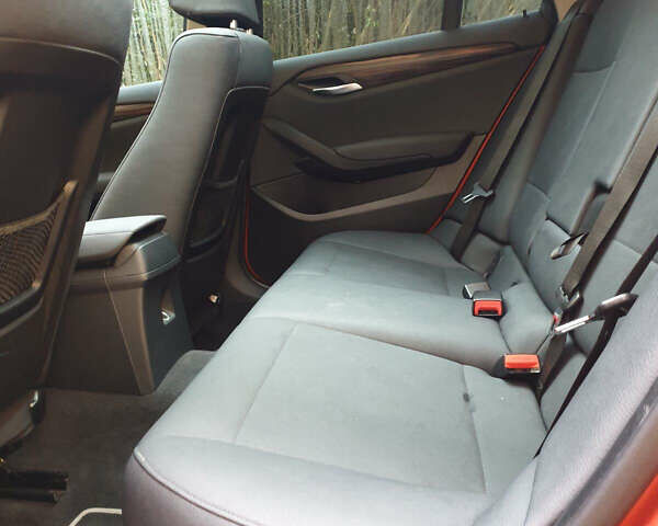 Червоний БМВ Х1, об'ємом двигуна 2 л та пробігом 215 тис. км за 14500 $, фото 7 на Automoto.ua