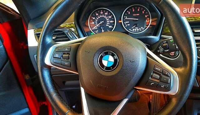 Красный БМВ Х1, объемом двигателя 2 л и пробегом 46 тыс. км за 23000 $, фото 3 на Automoto.ua