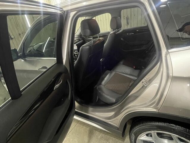 Серый БМВ Х1, объемом двигателя 2 л и пробегом 170 тыс. км за 14000 $, фото 8 на Automoto.ua