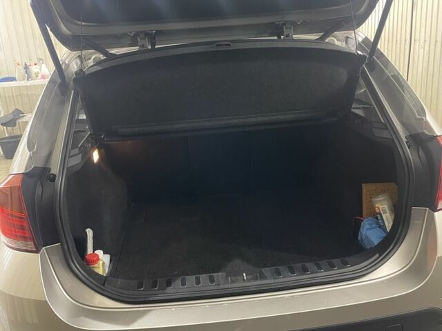 Серый БМВ Х1, объемом двигателя 2 л и пробегом 170 тыс. км за 14000 $, фото 5 на Automoto.ua