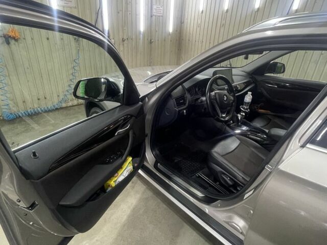 Серый БМВ Х1, объемом двигателя 2 л и пробегом 170 тыс. км за 14000 $, фото 9 на Automoto.ua