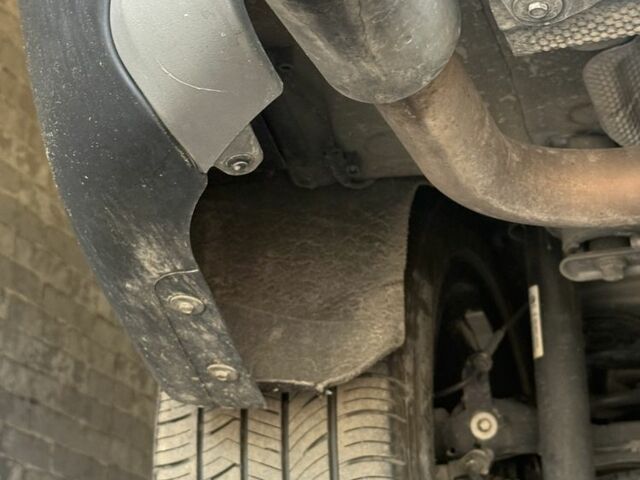 Серый БМВ Х1, объемом двигателя 2 л и пробегом 220 тыс. км за 16000 $, фото 3 на Automoto.ua