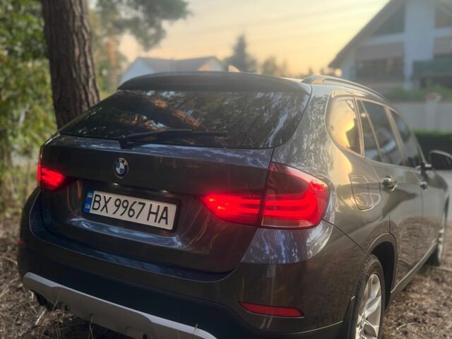 Серый БМВ Х1, объемом двигателя 2 л и пробегом 230 тыс. км за 6900 $, фото 4 на Automoto.ua