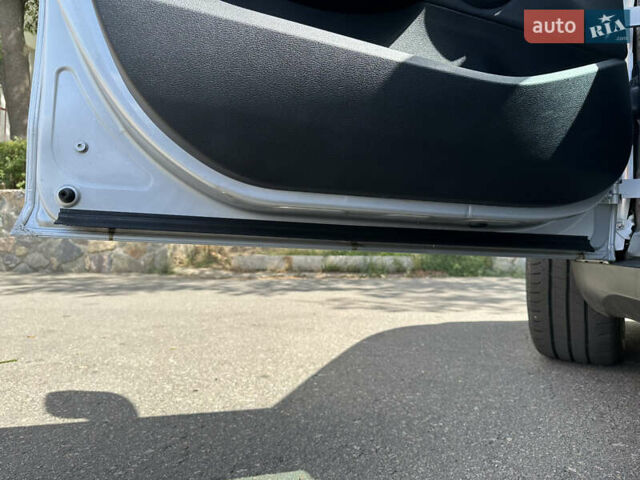 Серый БМВ Х1, объемом двигателя 2 л и пробегом 222 тыс. км за 13400 $, фото 13 на Automoto.ua