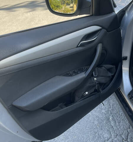 Сірий БМВ Х1, об'ємом двигуна 2 л та пробігом 227 тис. км за 12000 $, фото 7 на Automoto.ua