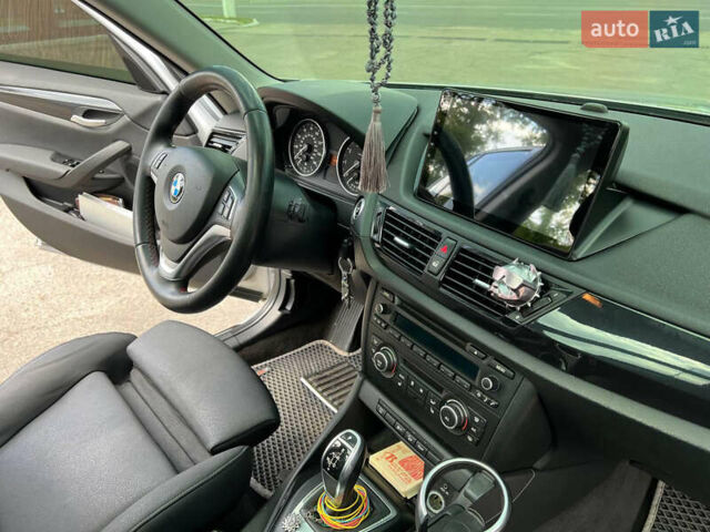 БМВ Х1 2012 в Днепре (Днепропетровске) на Automoto.ua Серый БМВ Х1, объемом двигателя 2 л и пробегом 260 тыс. км за 11500 $, фото 9 на Automoto.ua