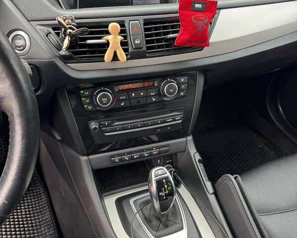 Серый БМВ Х1, объемом двигателя 2 л и пробегом 179 тыс. км за 14000 $, фото 10 на Automoto.ua