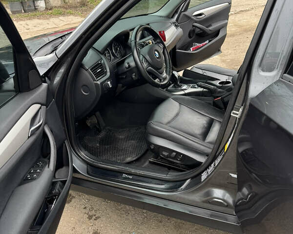 Серый БМВ Х1, объемом двигателя 2 л и пробегом 179 тыс. км за 14000 $, фото 19 на Automoto.ua