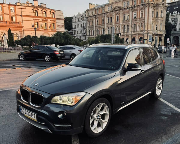 Серый БМВ Х1, объемом двигателя 2 л и пробегом 268 тыс. км за 12000 $, фото 2 на Automoto.ua