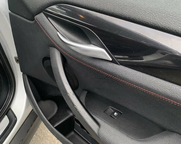 Серый БМВ Х1, объемом двигателя 2 л и пробегом 250 тыс. км за 10500 $, фото 19 на Automoto.ua