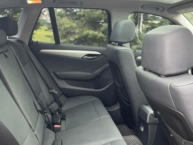 Сірий БМВ Х1, об'ємом двигуна 2 л та пробігом 178 тис. км за 12000 $, фото 14 на Automoto.ua