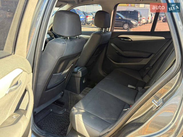 Серый БМВ Х1, объемом двигателя 2 л и пробегом 249 тыс. км за 11900 $, фото 10 на Automoto.ua