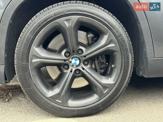 Серый БМВ Х1, объемом двигателя 2.98 л и пробегом 249 тыс. км за 12400 $, фото 21 на Automoto.ua